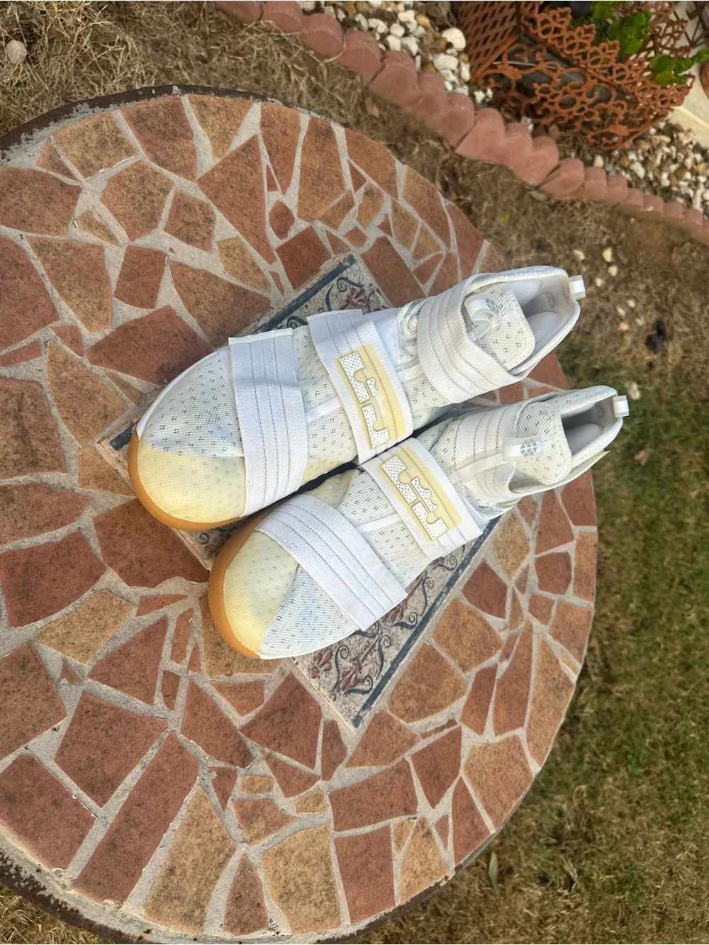 Nike Zoom LeBron Soldier X SFG White Gold Gum Basketball Shoes Men's Size 15